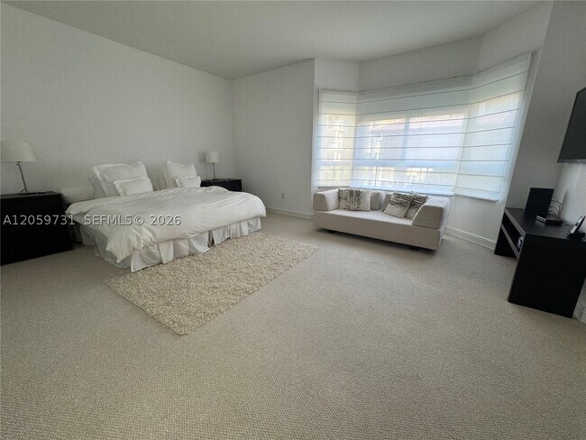 Building Photo - 16100 Emerald Estates Dr