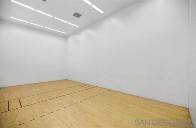 Building Photo - 5865 Friars Rd