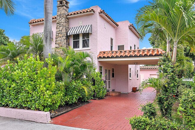 Building Photo - 194 Almeria Rd