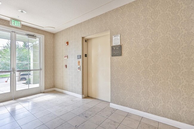 Building Photo - 38740 Tyson Ln