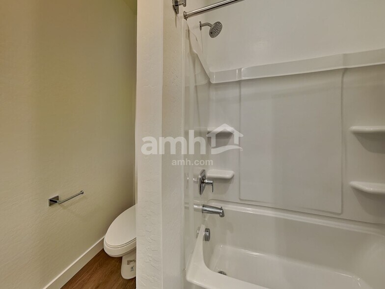 Building Photo - 20177 W Thomas Rd