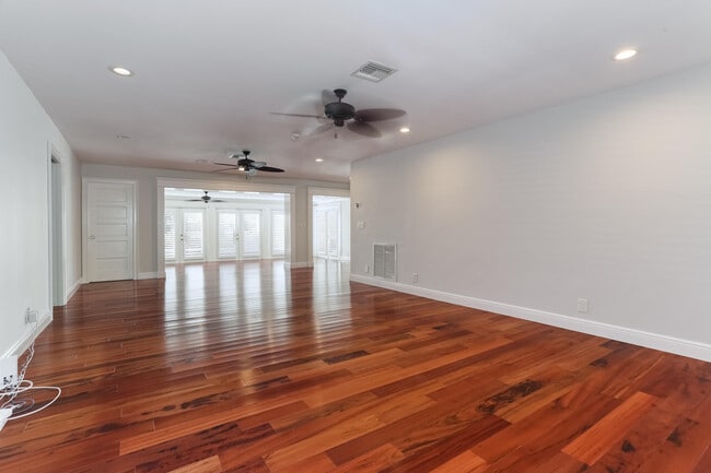 Building Photo - 12293 Coconut Row