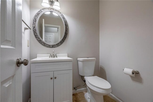 Building Photo - 8895 Club River Dr