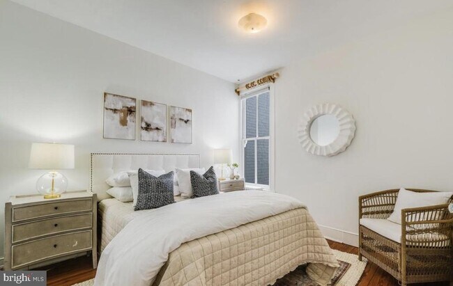 Building Photo - 3021 Dumbarton St NW