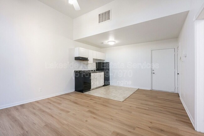 Building Photo - 100 Washington Ave