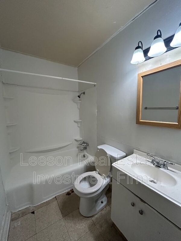 Building Photo - 2551 Claiborne Ave