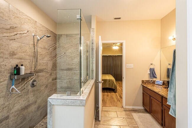 Building Photo - 11234 Sierra Gorda Dr