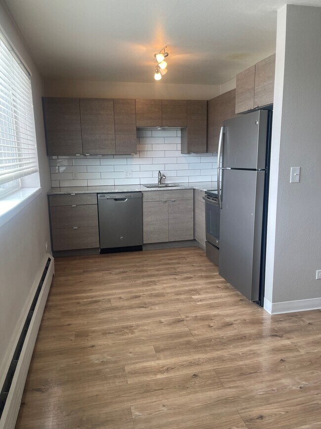 Building Photo - 910 S Pearl St