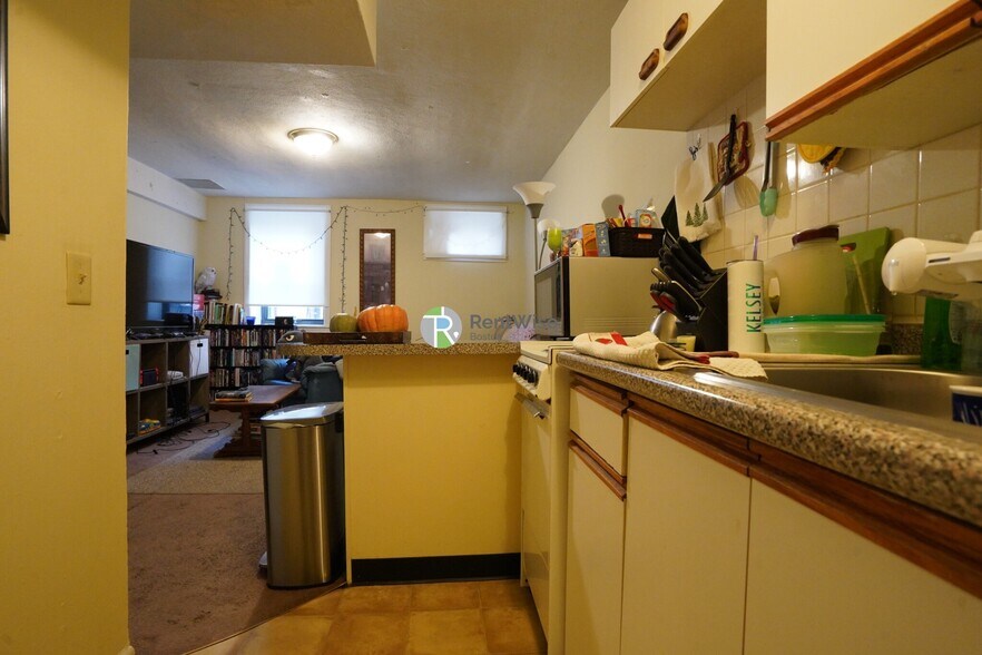 Building Photo - 1120 Commonwealth Ave