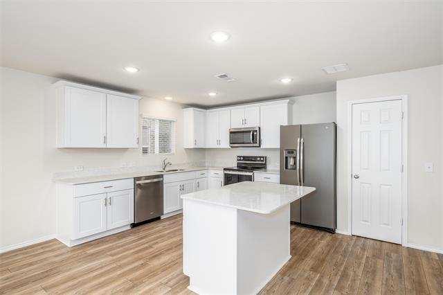 Building Photo - 321 Glenwick Ln