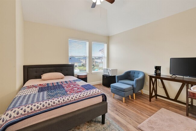 Building Photo - 14419 Manorbier Ln