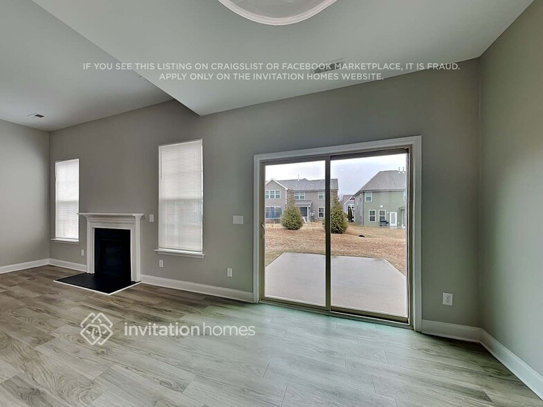 Building Photo - 42 Pearsall Farm Ln