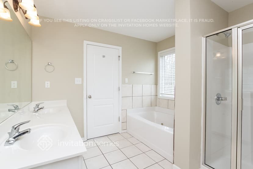 Building Photo - 3640 Cedar Springs Ln SE