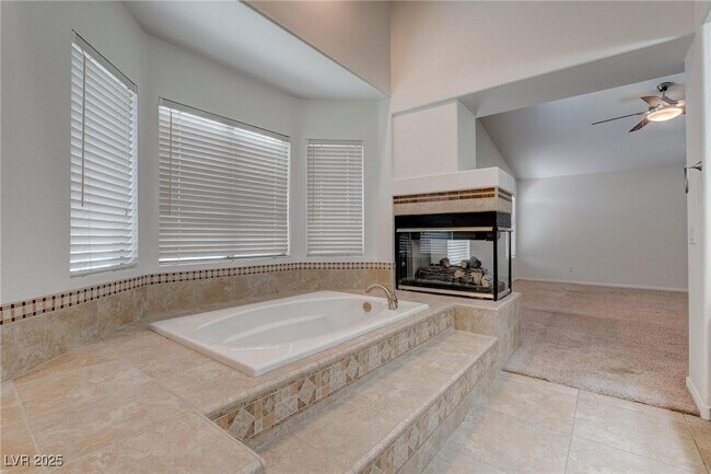 Building Photo - 242 Water Bridge Ct