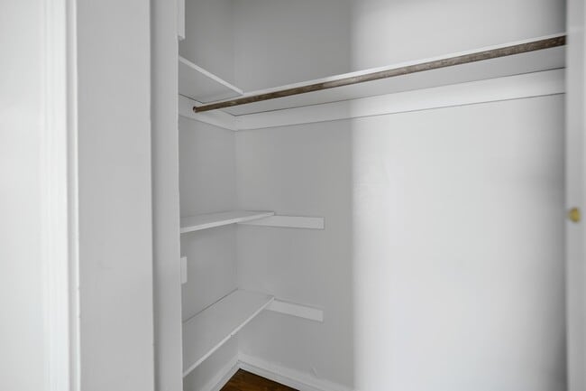 Building Photo - 2109 Sheridan St