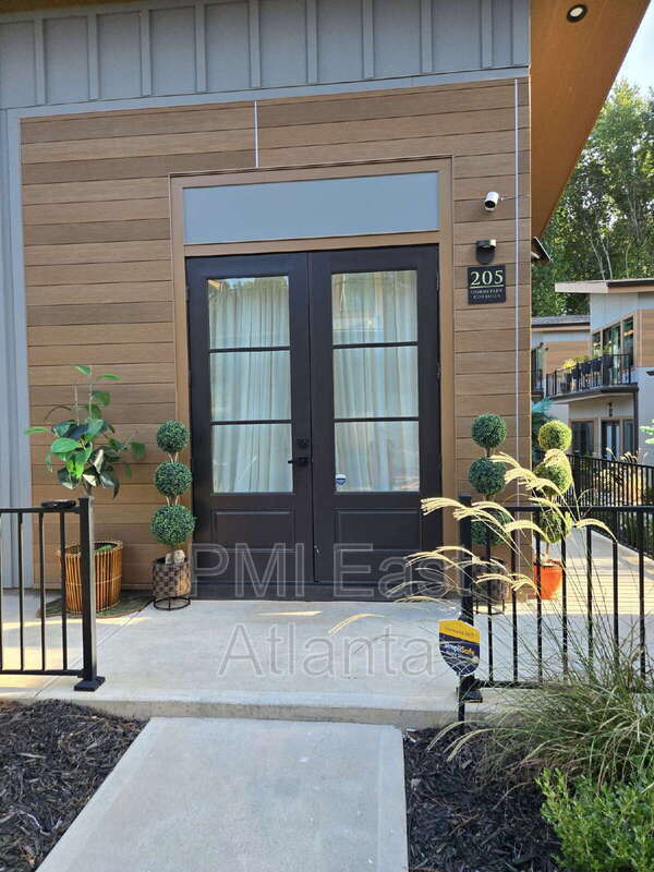 Building Photo - 6305 Shannon Pkwy S