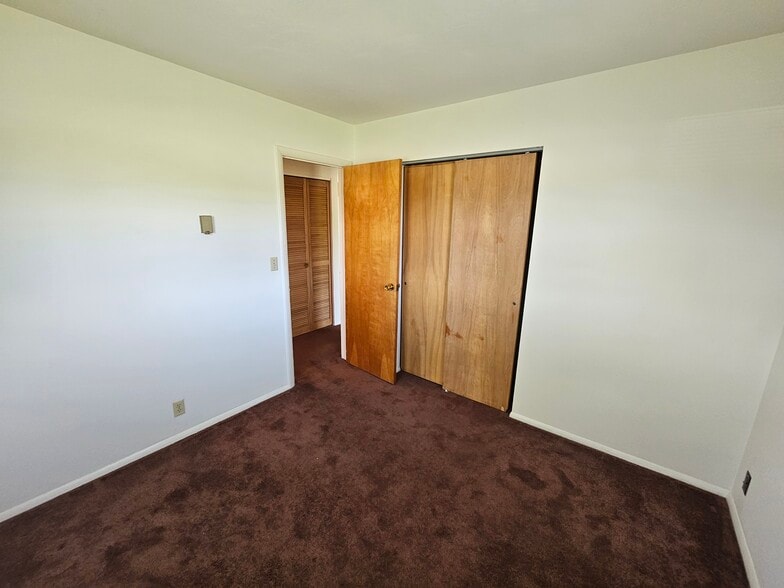 Building Photo - 156 Hillcrest Ave