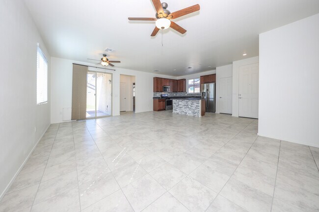 Building Photo - 4466 S Sunrise Bluff Way