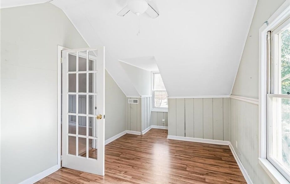 Building Photo - 3400 Rosemont Ave