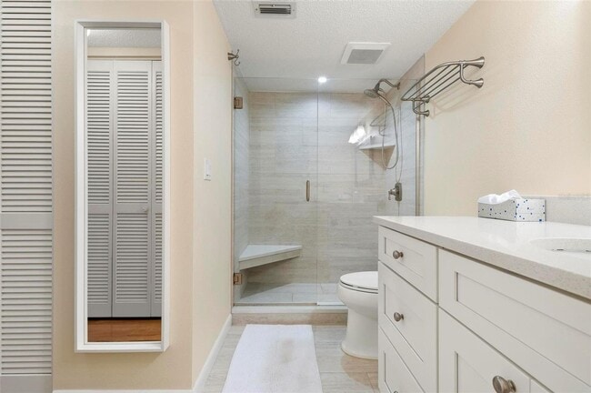 Building Photo - SEASONAL TROPICAL GETAWAY!