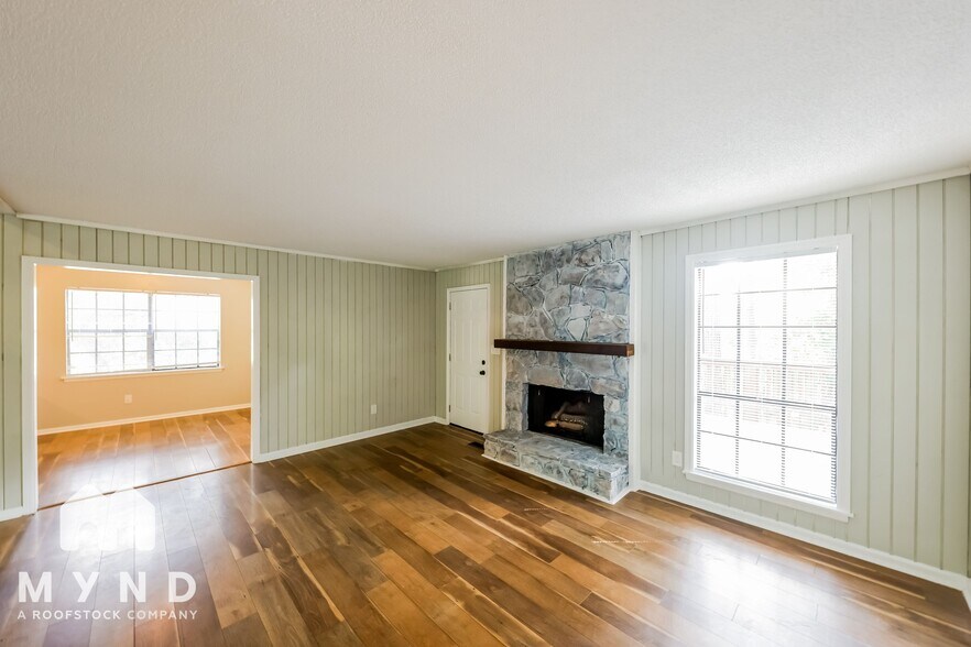 Building Photo - 3767 Chestnut Ridge Ln