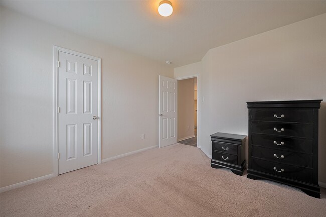 Building Photo - 2315 Zephyr Ln
