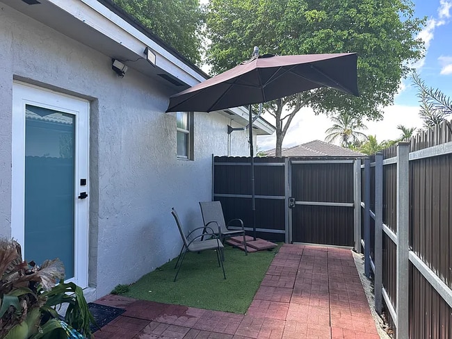 Building Photo - 16070 SW 71st Terrace