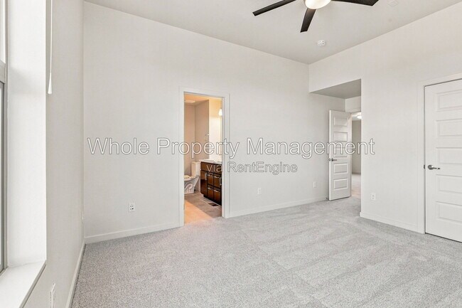 Building Photo - 9004 E 49th Pl