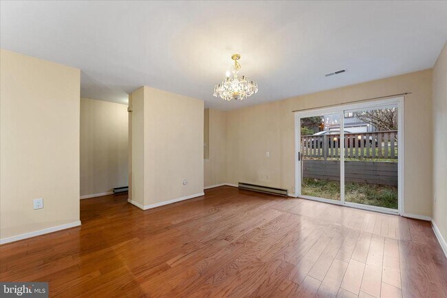 Building Photo - 2337 Glade Bank Way