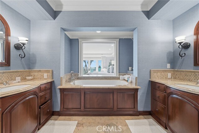 Building Photo - 5 Stickley Dr