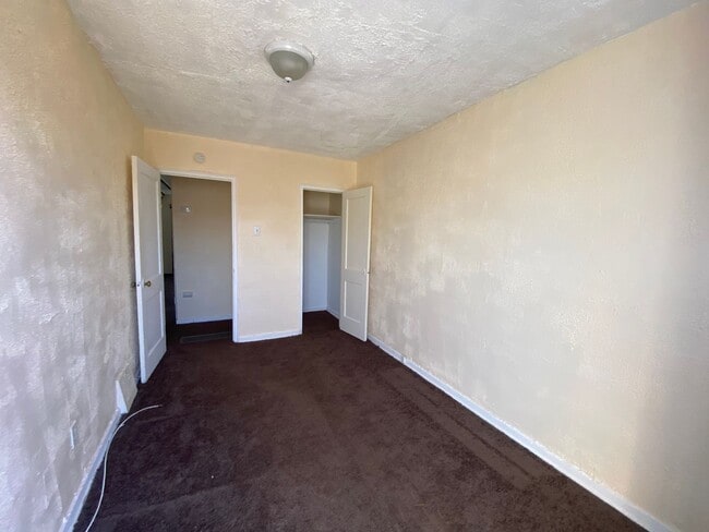 Building Photo - Charming 2-Bedroom Row Home in Sharon Hill