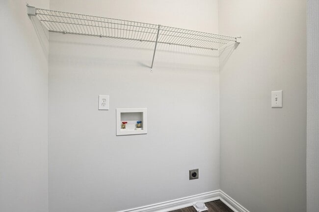 Building Photo - 205 Christine Dr