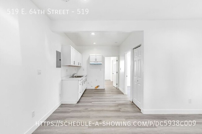 Building Photo - 519 E 64th St