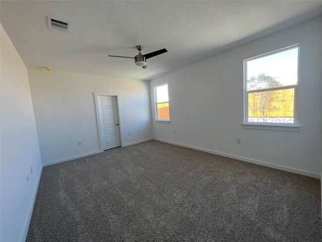 Building Photo - 13820 Lubeck Dr