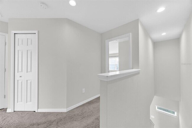 Building Photo - 6321 Tillandsia Pl