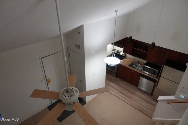 Building Photo - 13 Residence Inn Dr