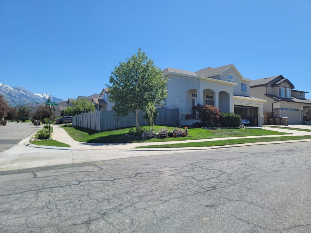 Building Photo - 1725 Longbranch Dr