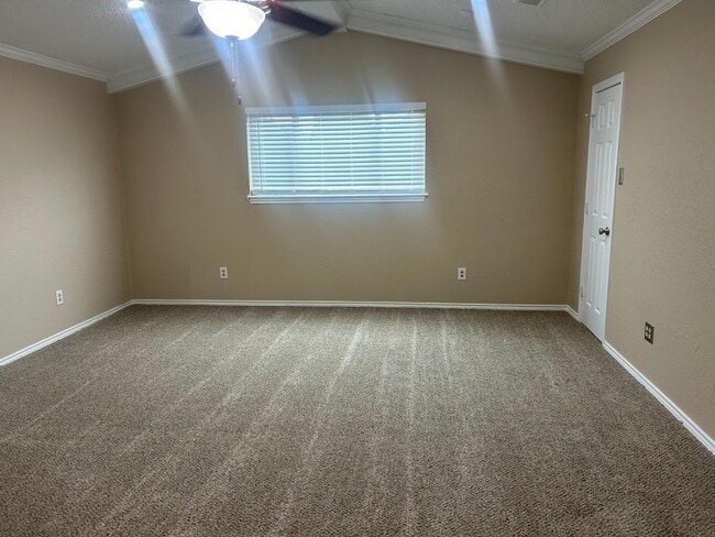 Building Photo - 7702 Knoxville Dr