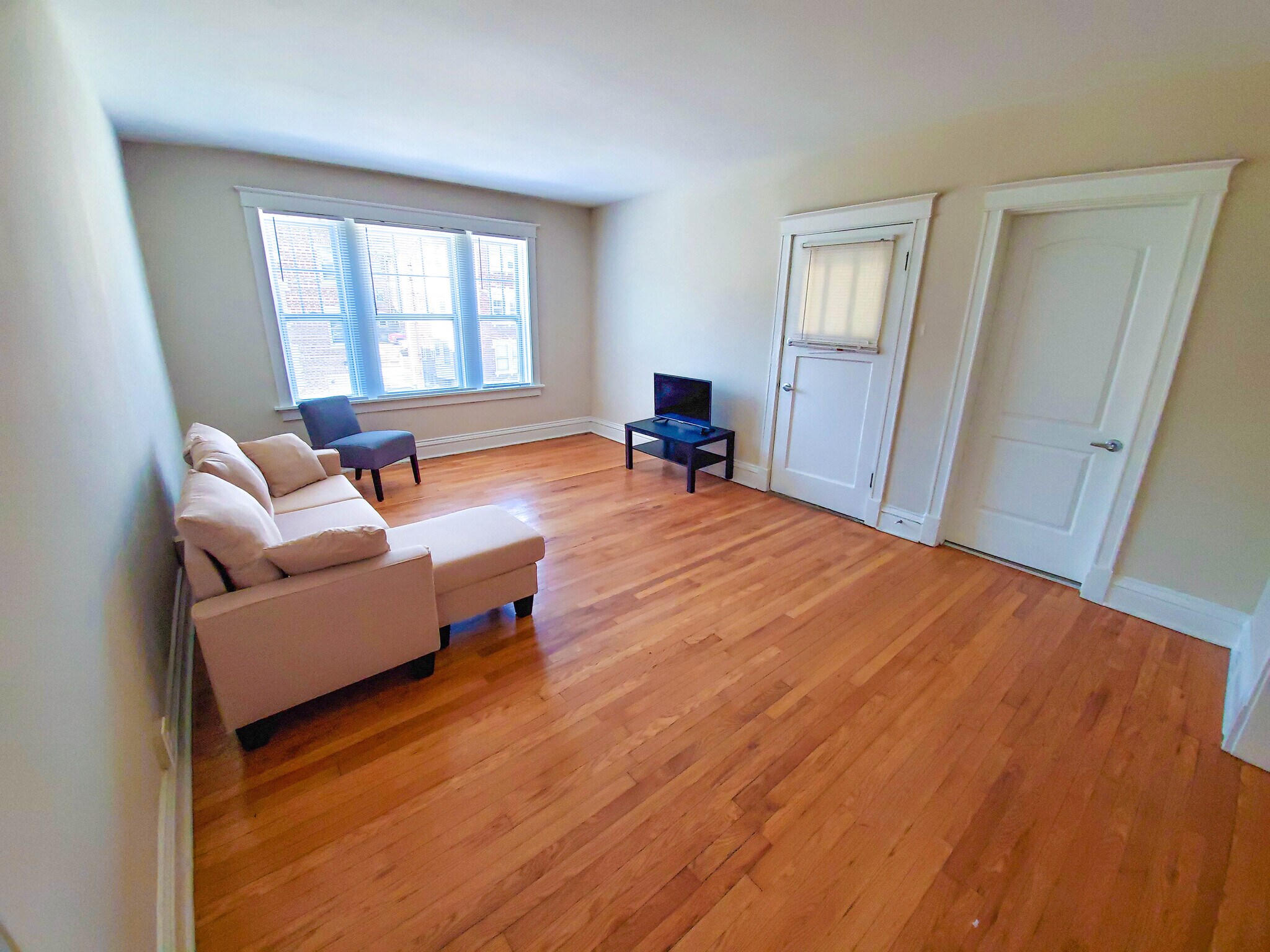 Building Photo - 760 Syracuse Ave