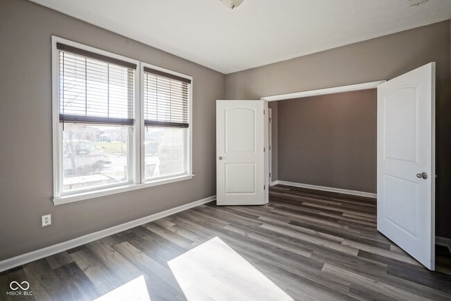 Building Photo - 5764 Bluff View Ln