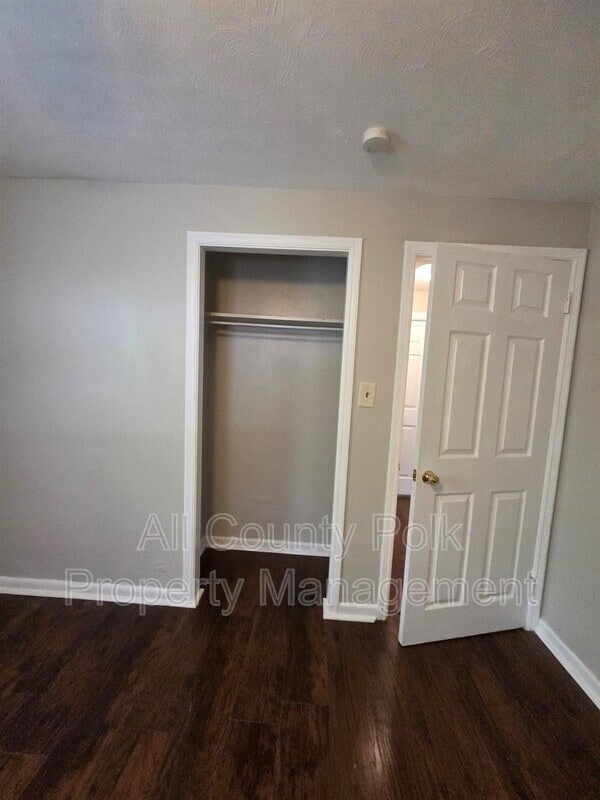 Building Photo - 103 Colonial Dr