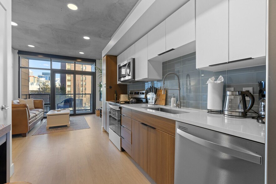 Building Photo - 111 S 300 W