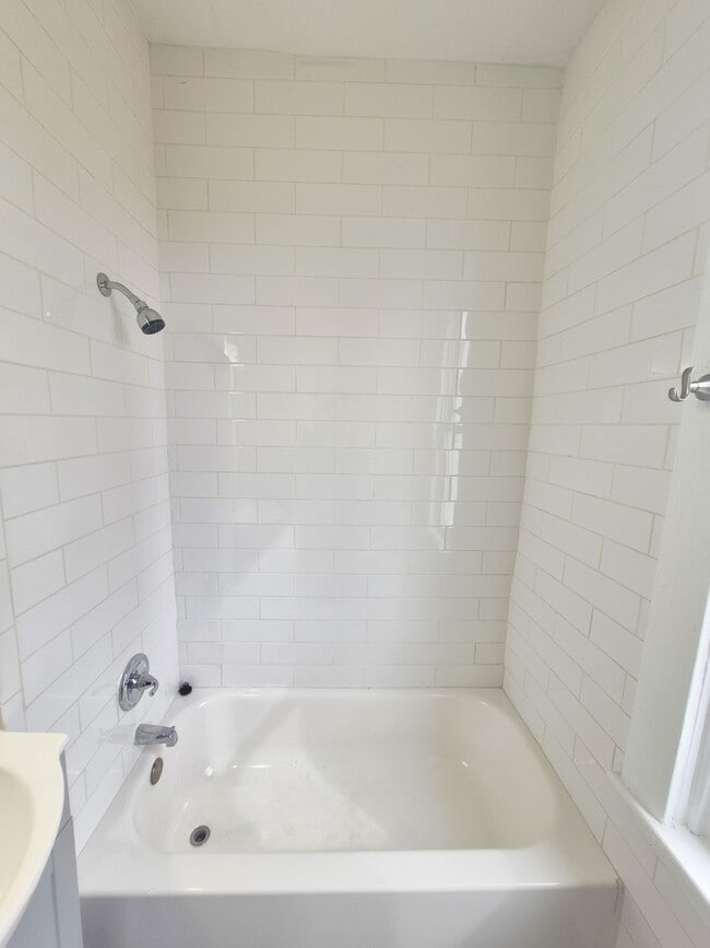 Building Photo - 3325 Florida Ave