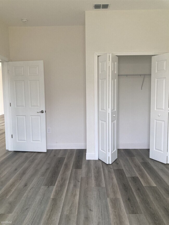 Building Photo - 3 br, 2 bath House - 2224 Mincey Terrace
