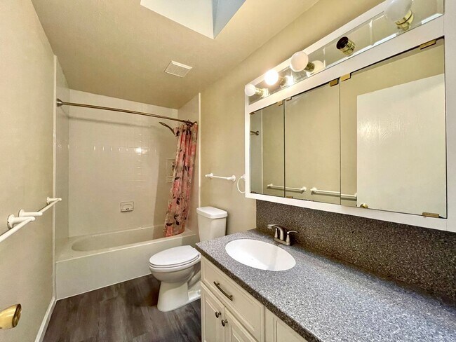 Building Photo - Great Home for rent