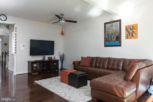 Building Photo - 42607 Offenham Terrace