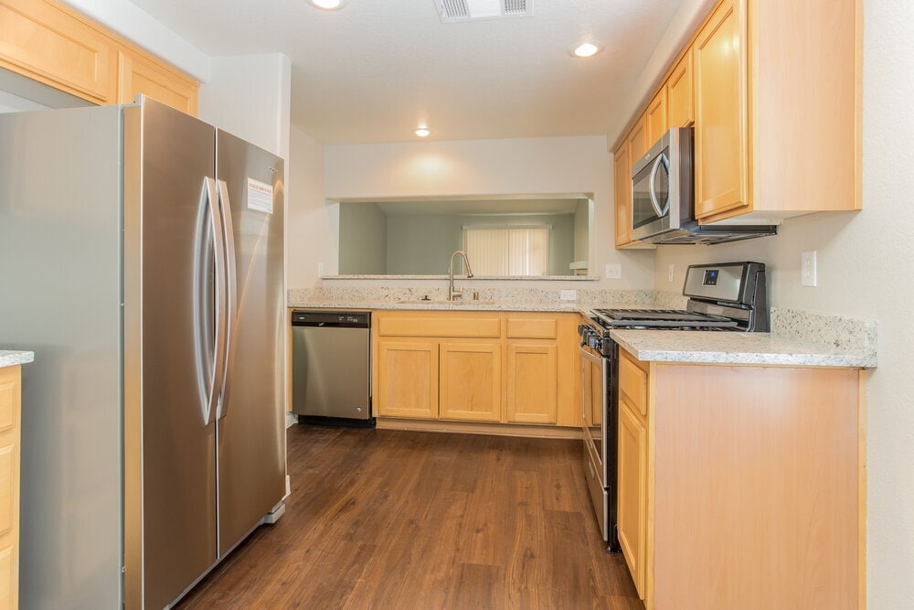 Building Photo - 3110 De Vinci Ct