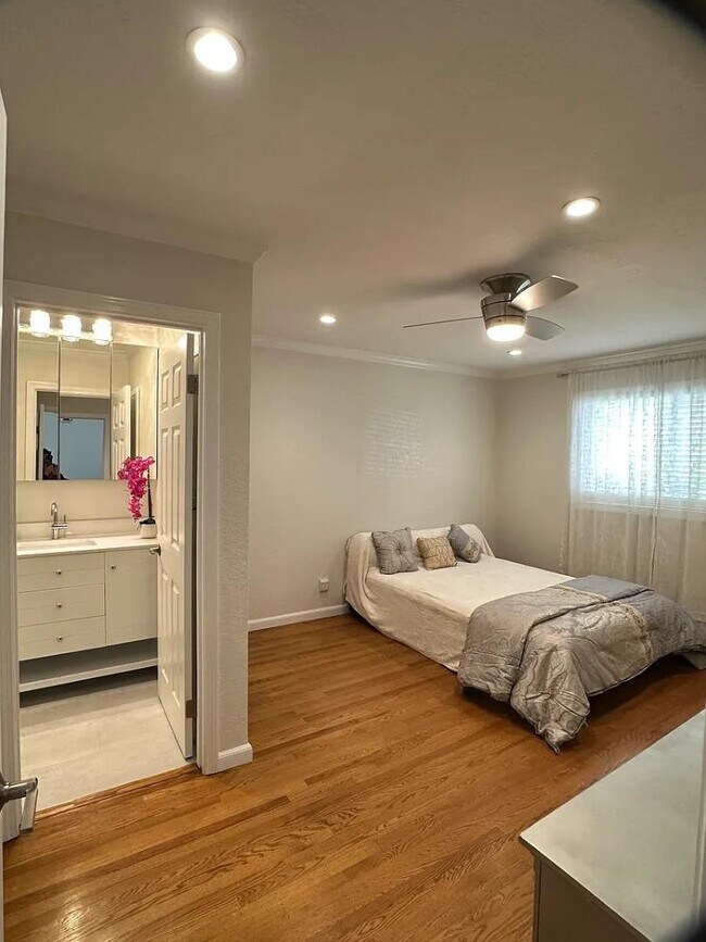 Building Photo - 101 Linden Ave