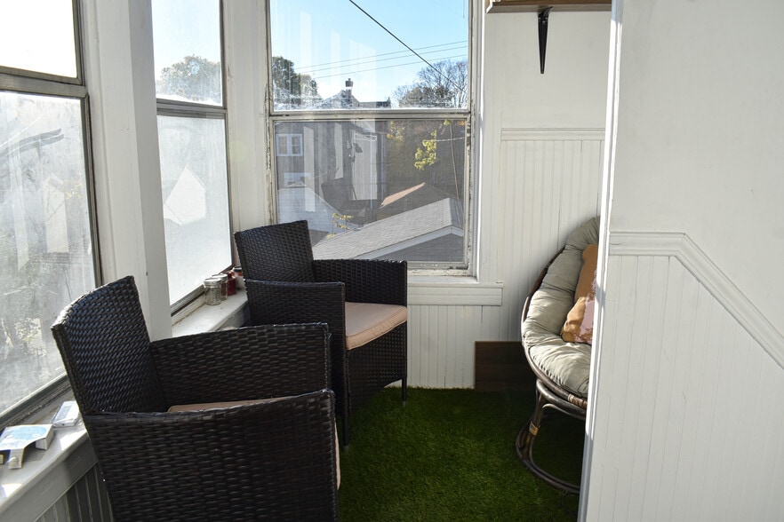 Building Photo - 1952 Pierce St NE