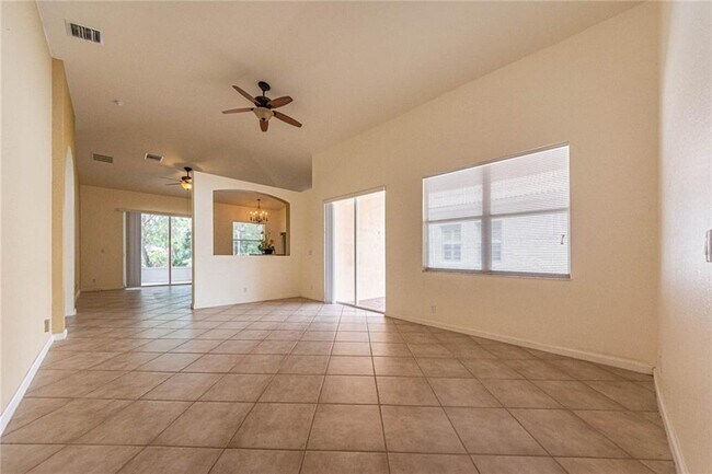 Building Photo - 5717 Spanish River Rd